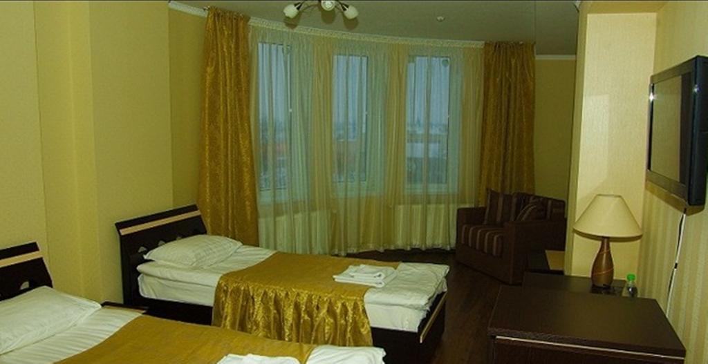 Hotel Deluxe Городенка Экстерьер фото